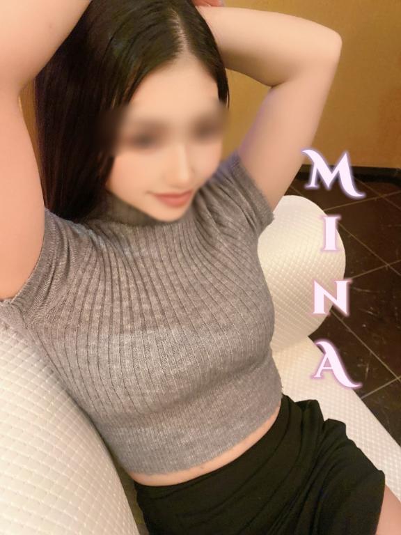 「ミナ」の写真